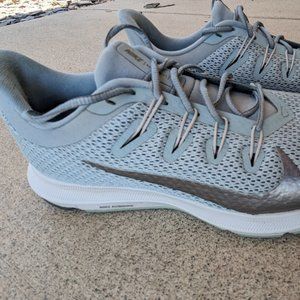 Nike Quest 2 Blue/Grey Running Shoe Women’s size 7.5